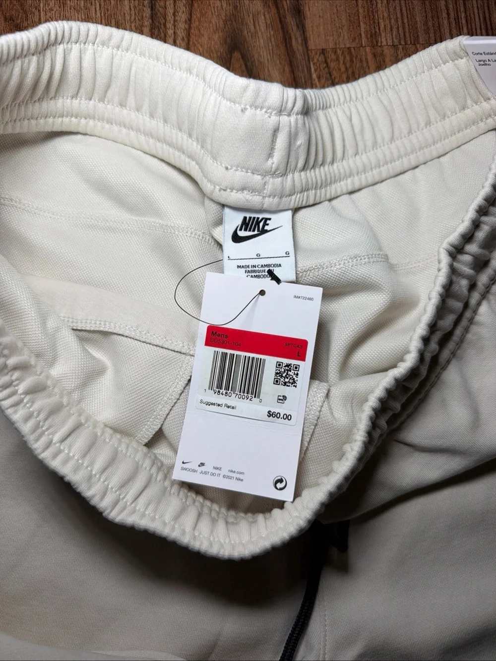Nike Sportswear Tech Fleece Shorts DD5301-104 Light Brown Men’s Size L NWT